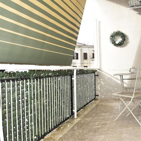 Nathanaele House Via Tuscolana Rome Bagian luar foto