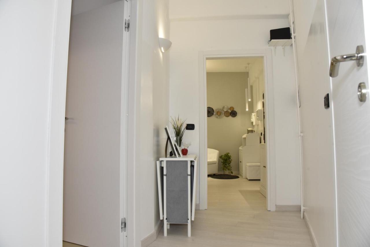 Nathanaele House Via Tuscolana Rome Bagian luar foto